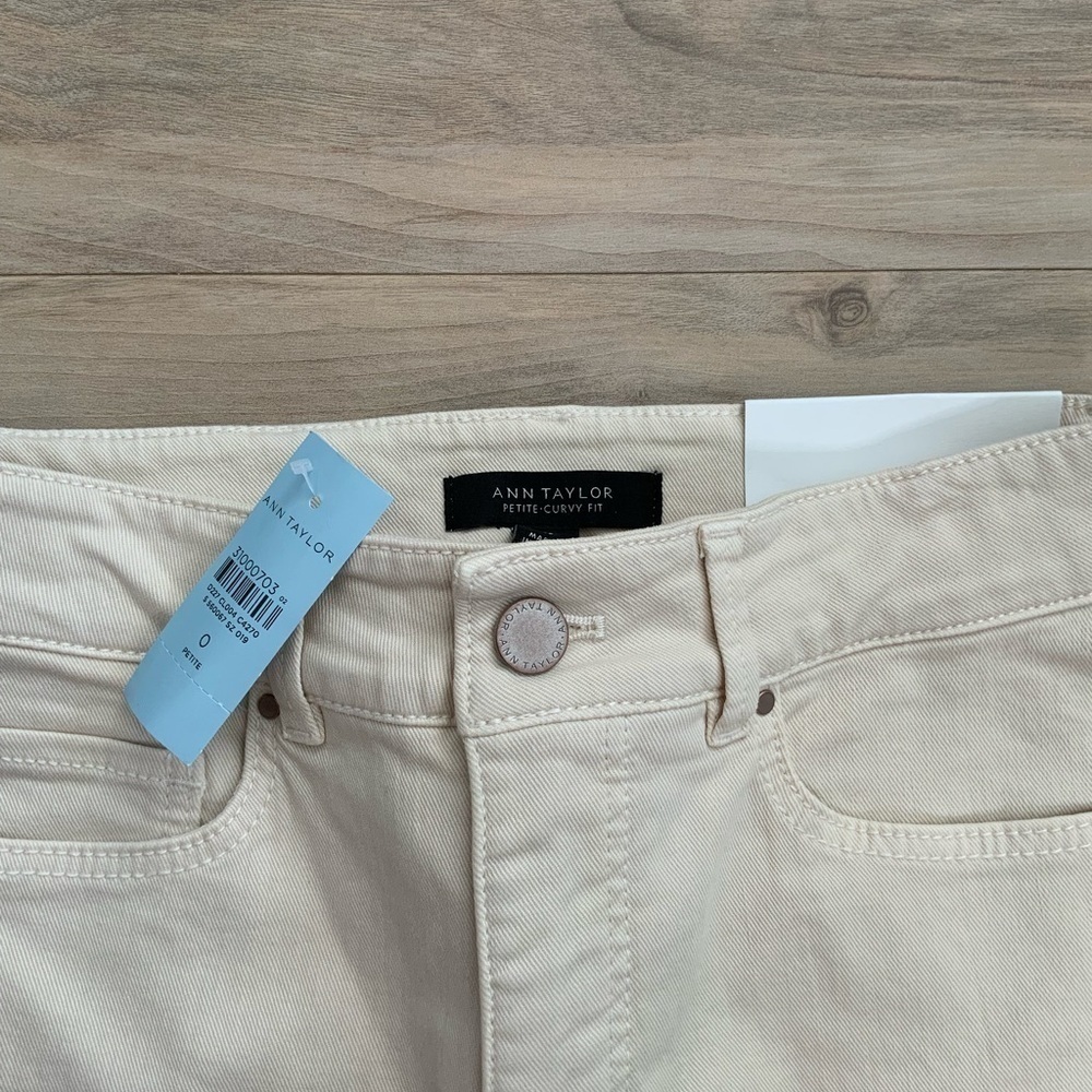 Ann Taylor High Rise Petite Curvy Fit Jeans in Ivory - Picture 6 of 8
